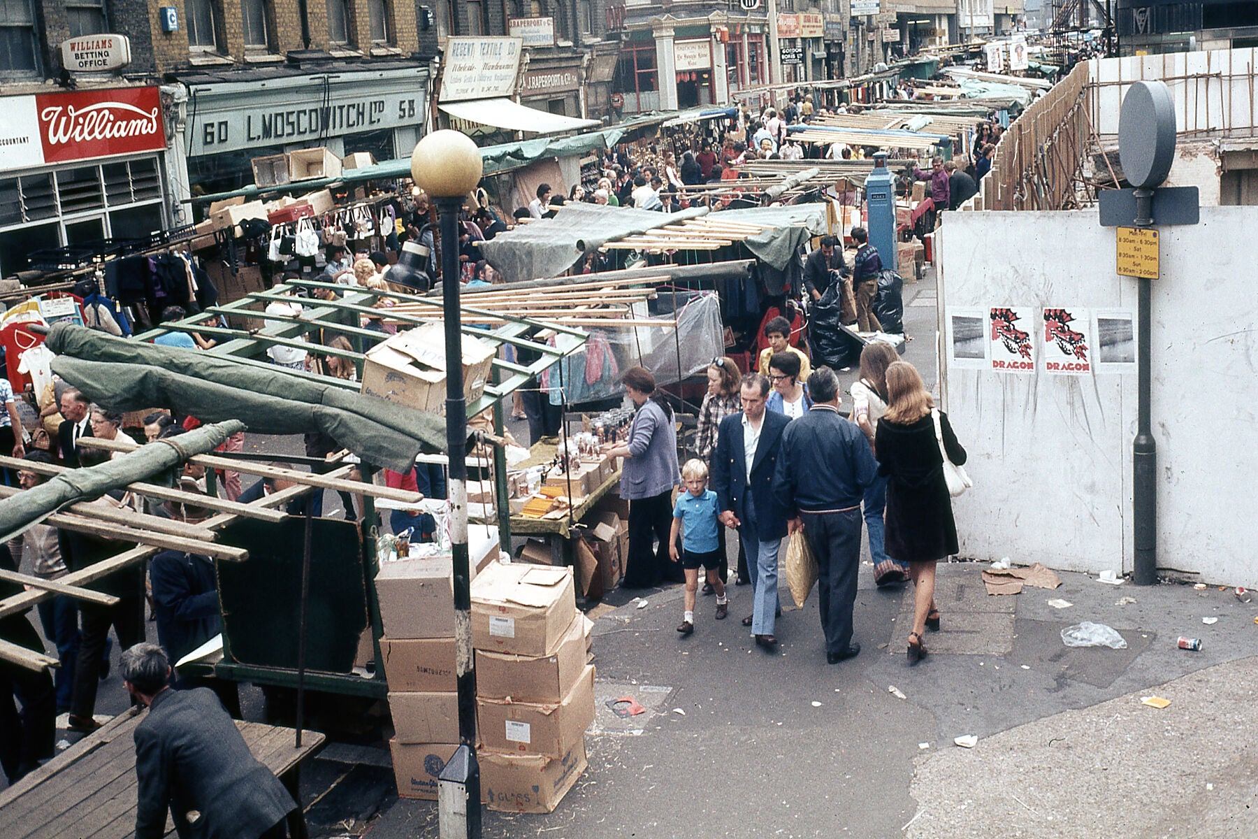 Petticoat Lane Market London 1972 Flashback Shop petticoat-lane-market-london-1972-flashback-shop