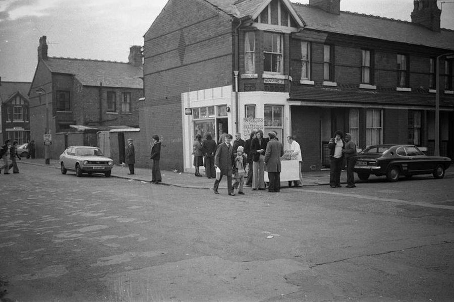 Burger Stand à Manchester, Angleterre par Iain SP Reid - ch. 1976