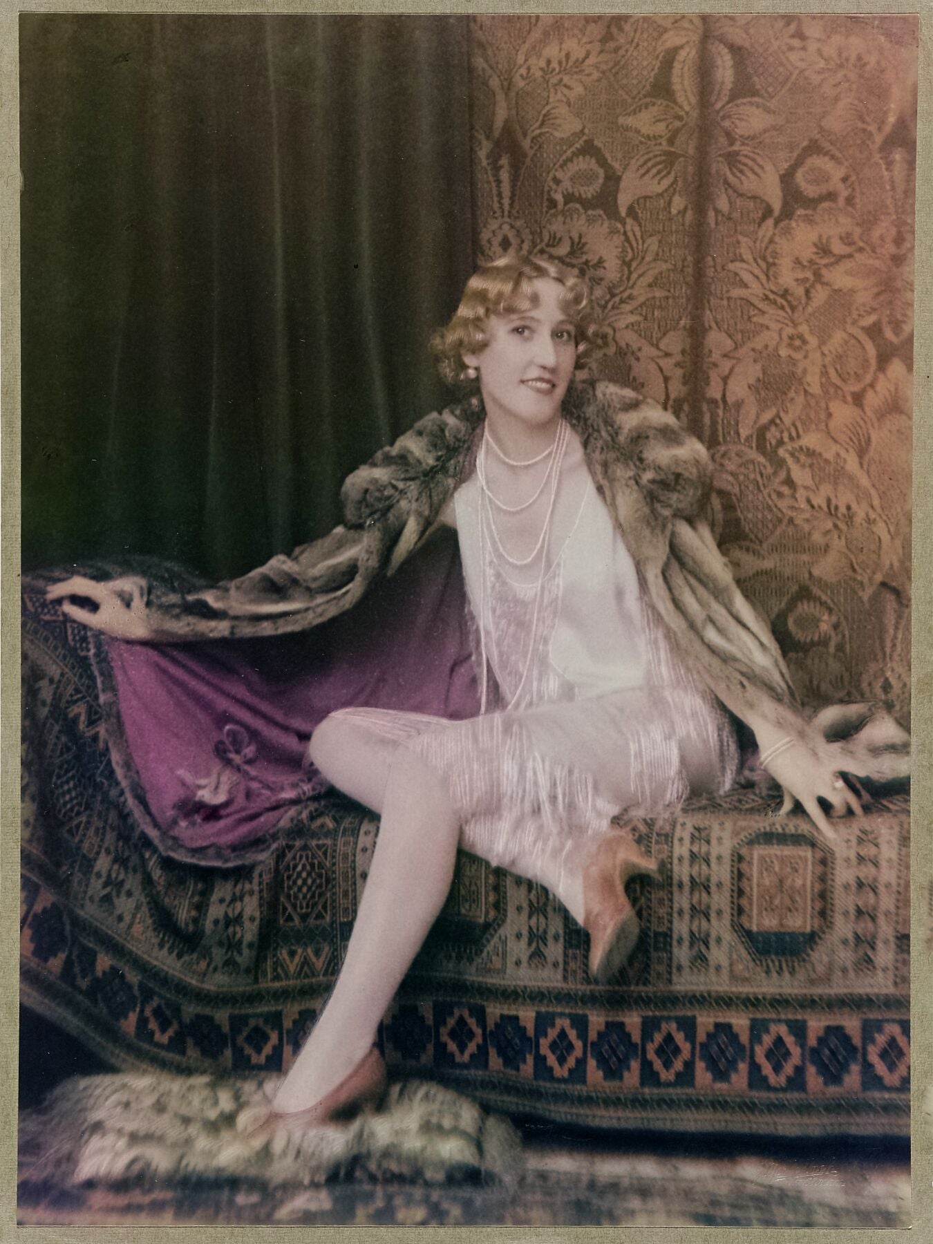 Lettie van Lier-van Wijk, fashion model by Jacob Merkelbach - 1920 - 1930