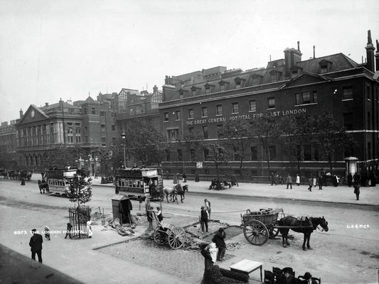 Extérieur de l'hôpital de Londres - 1900