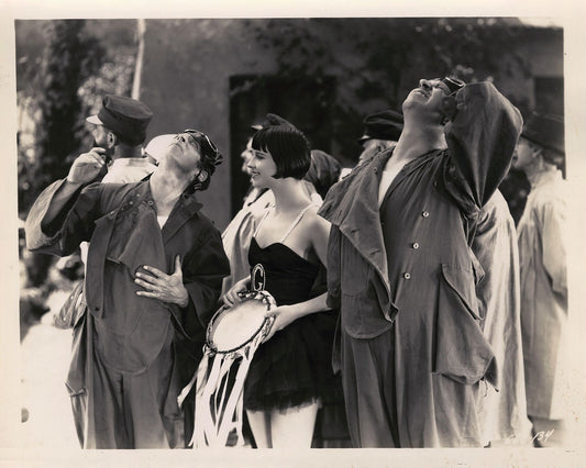 Louise Brooks en Ahora estamos en el aire - 1927
