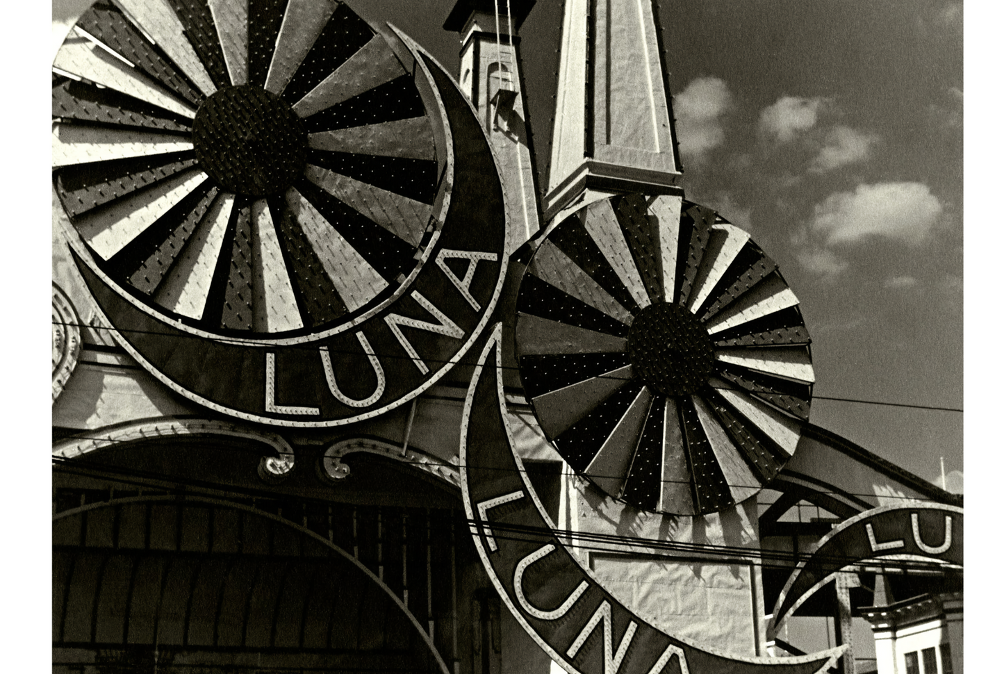 Luna Park, Coney Island par Lusha Nelson, 1935 - Carte postale