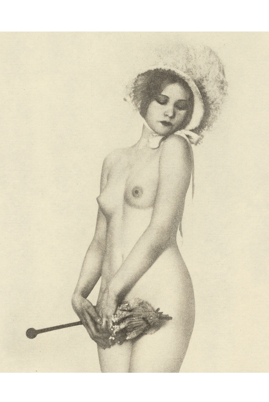 Mujer desnuda con capó y sosteniendo una sombrilla de Arthur F. Kales - c.1920 - Postal