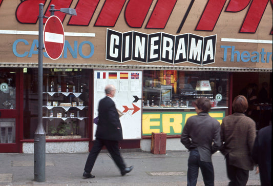 Cinerama London's West End by Bob Hyde - c.1965 - Postcards 