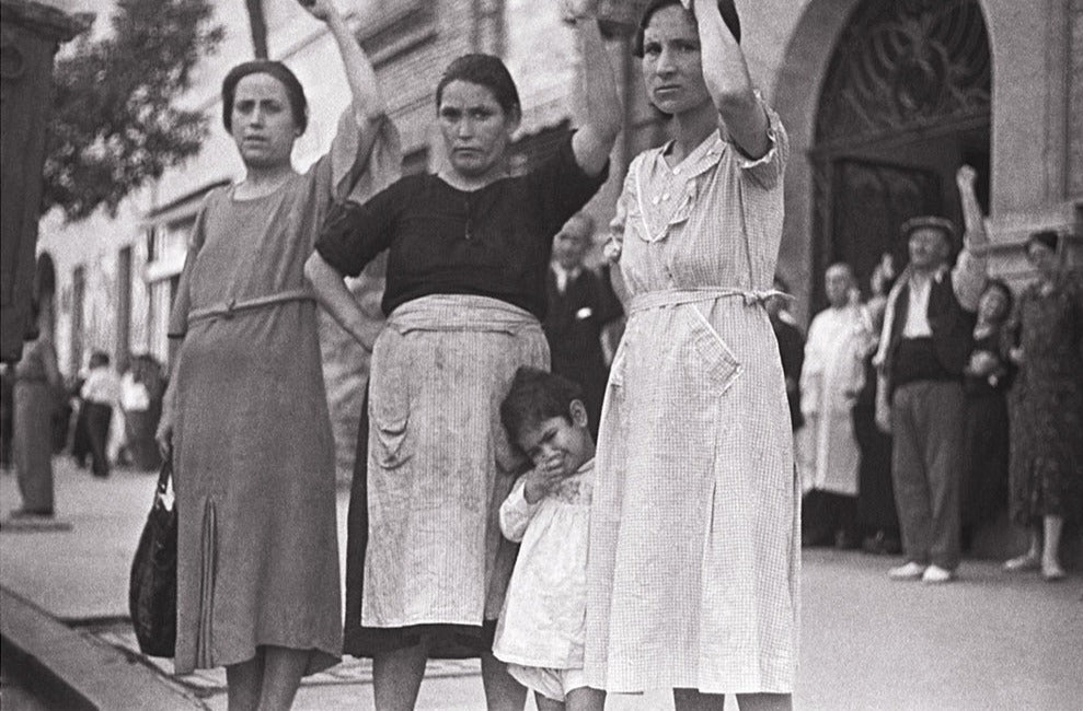 Femmes à Valence de Gerda Taro, 16 juin 1937 - Carte postale 