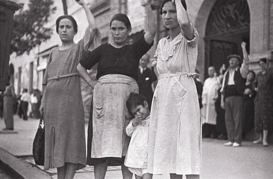 Women in Valencia by  Gerda Taro, 16th June 1937 - Postcard
