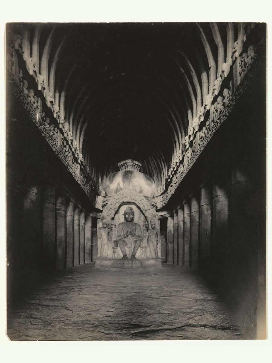 Intérieur de la grotte de Sutar ka Jhopda par Alfred William Plâté - 1890-1900