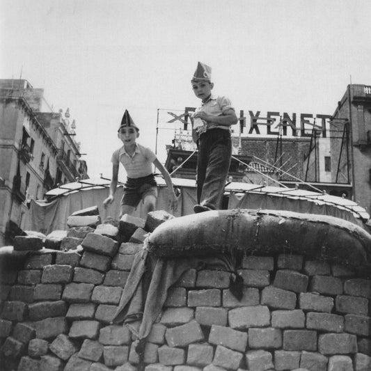 Two boys on a barricade, Barcelona by Gerda Taro - August 1936