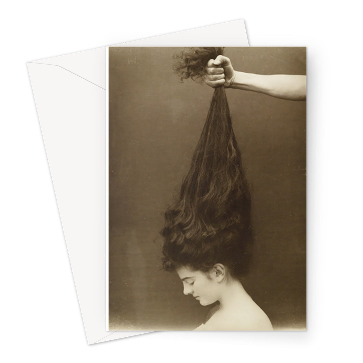 Main tenant les cheveux d'une femme, ca. 1910 - Carte de vœux