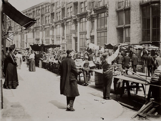 Petticoat Lane Market in London by Jack London - 1902
